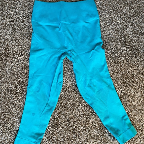Lululemon Teal Capris - Picture 2 of 4